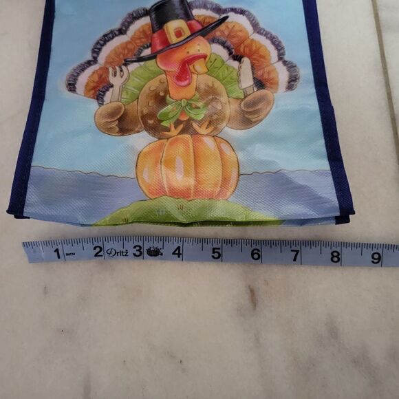 Lock and Lock Reusable Gift Bags, set of 3. NEW - Picture 4 of 8